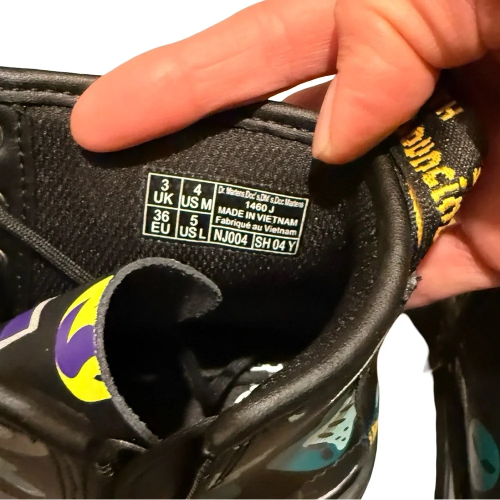 Dr. Martens 1460 Junior Sticker Print Hydro Leather Zip Boots‎ US 5 NWT